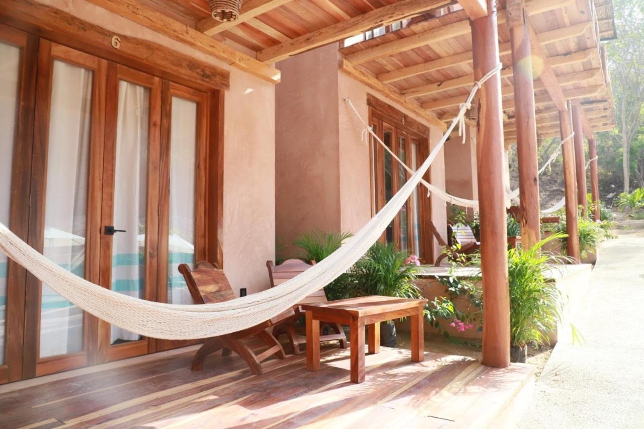 Hotel Rinconcito De Mazunte Санта-Мария-Тонамека Экстерьер фото