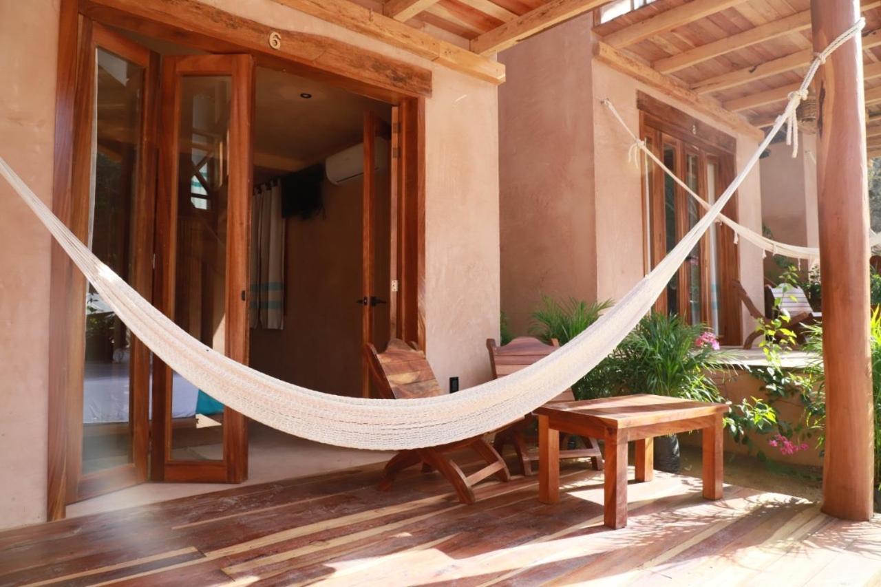 Hotel Rinconcito De Mazunte Санта-Мария-Тонамека Экстерьер фото